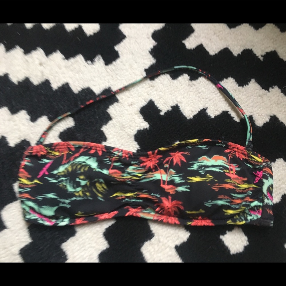 Hurley strapless swimsuit top with optional straps